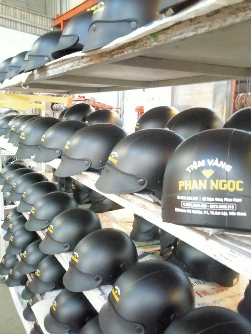 Sản xuất mũ bảo hiểm sự kiện theo yêu cầu doanh nghiệp