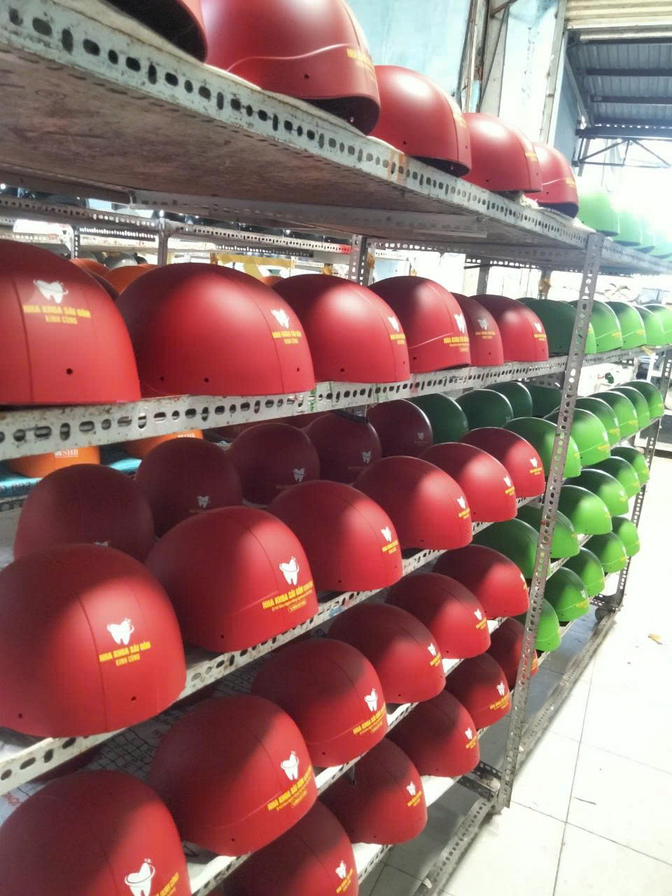 Đặt sản xuất mũ bảo hiểm sự kiện theo đơn số lượng lớn