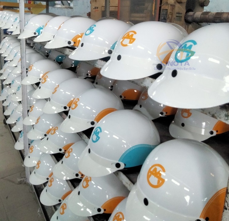 Nón bảo hiểm Kinota sản xuất số lượng lớn cho các công ty, nhà máy, ngân hàng,...