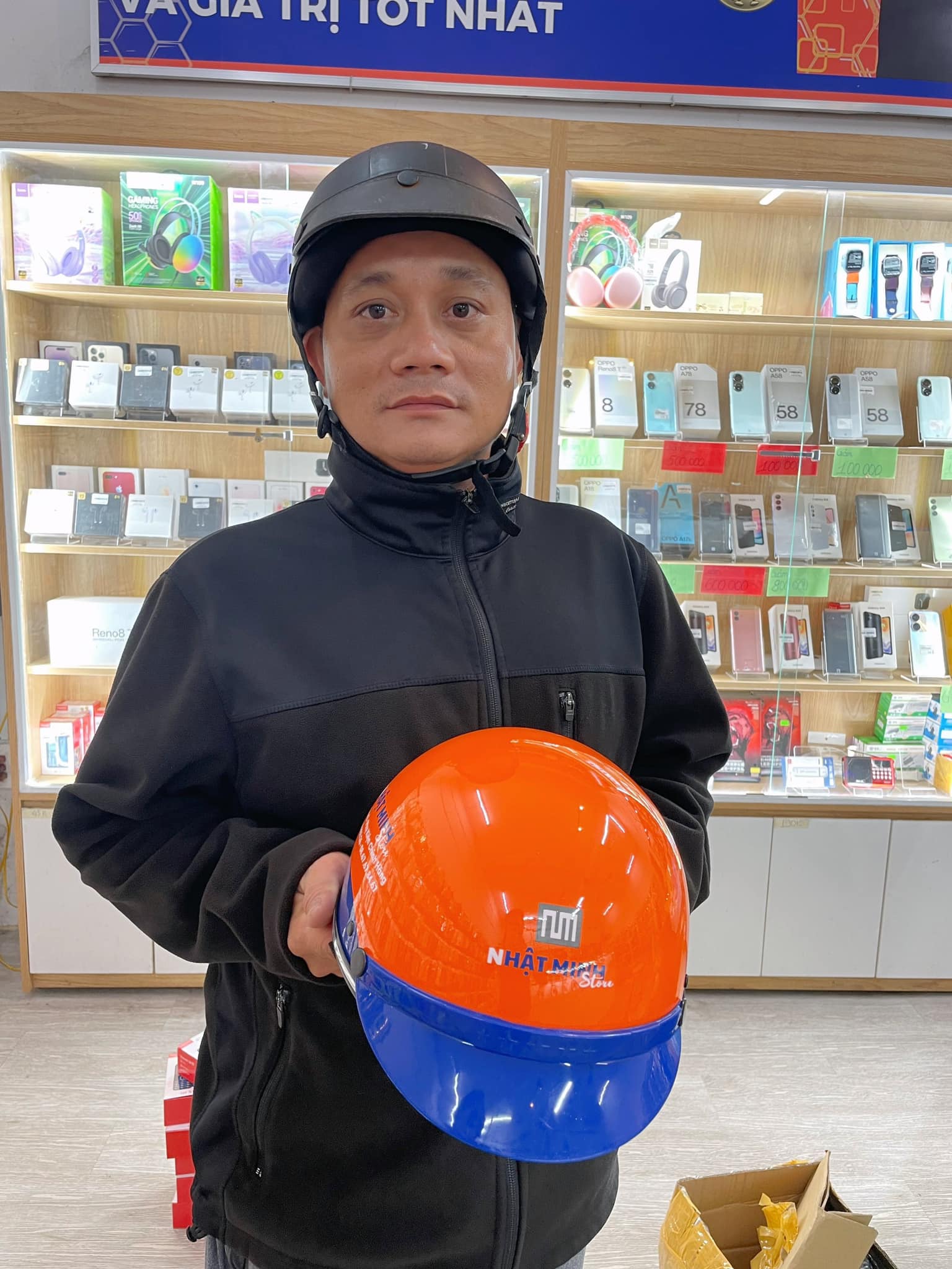 Tri ân khách hàng thân thiết